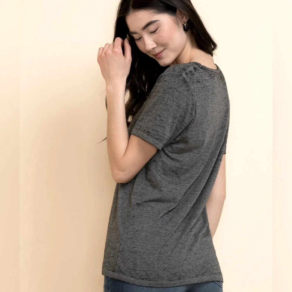 Sz S Ricki’s women Licensed Wonder Woman grey round neck short sleeve - Picture 3 of 6